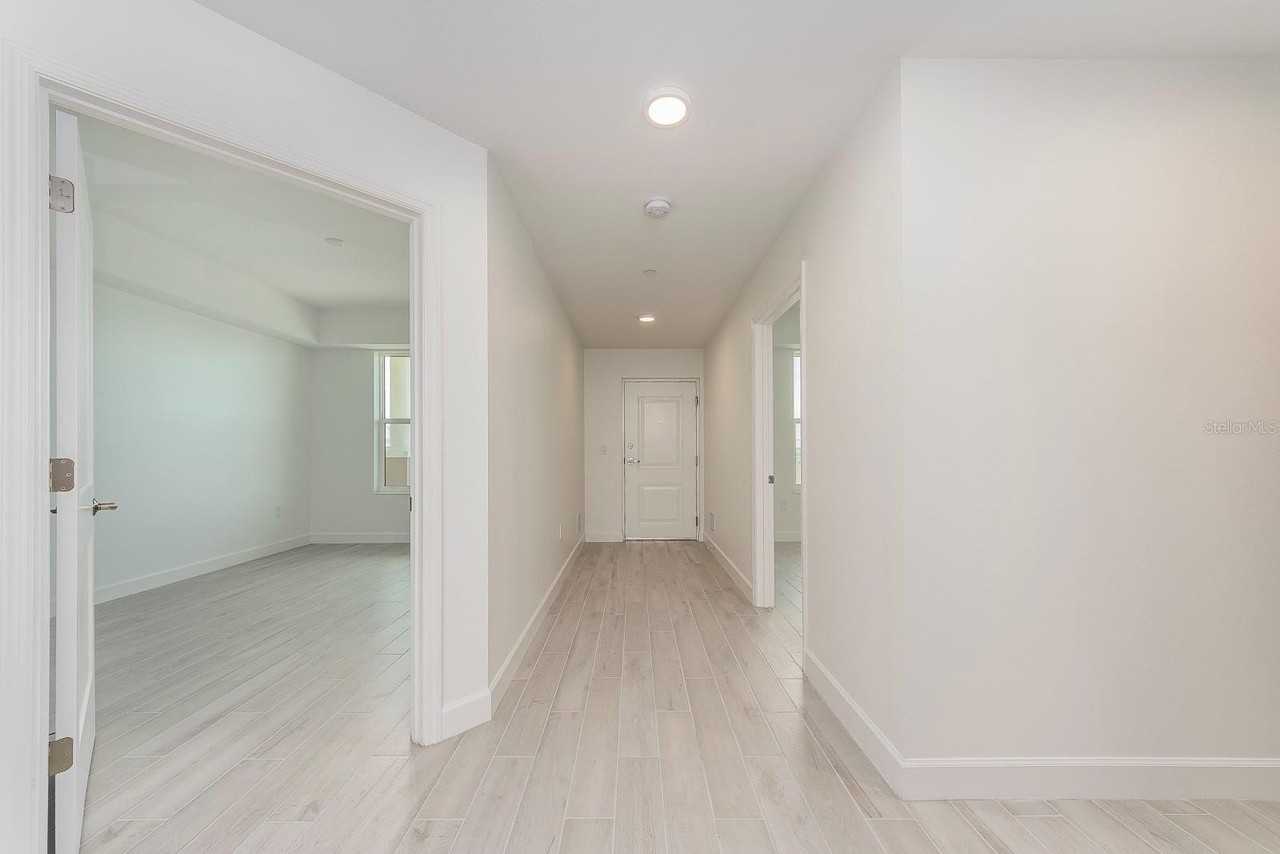 125 Island Way #504 - Photo 3 of 30