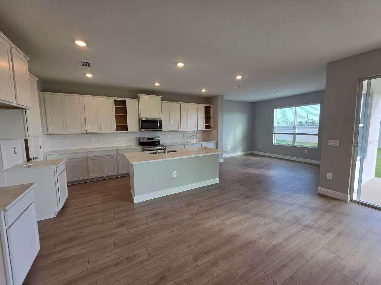 2212 Sienna Spruce St - Photo 3 of 30