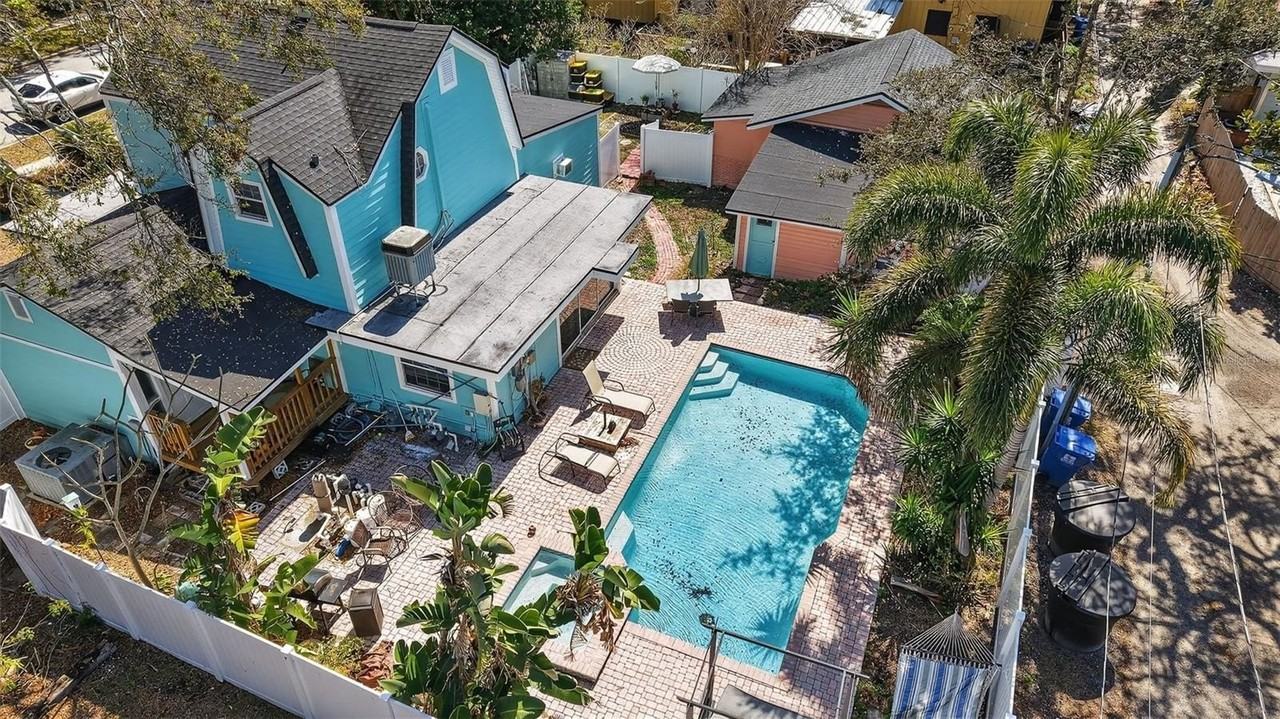 322 47th St N - Photo 2 of 28