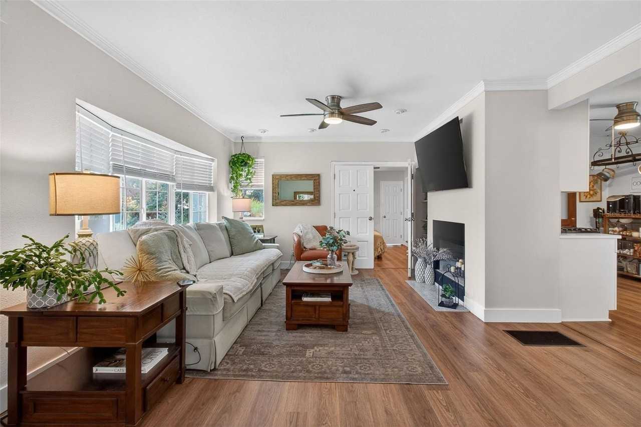 322 47th St N - Photo 5 of 28