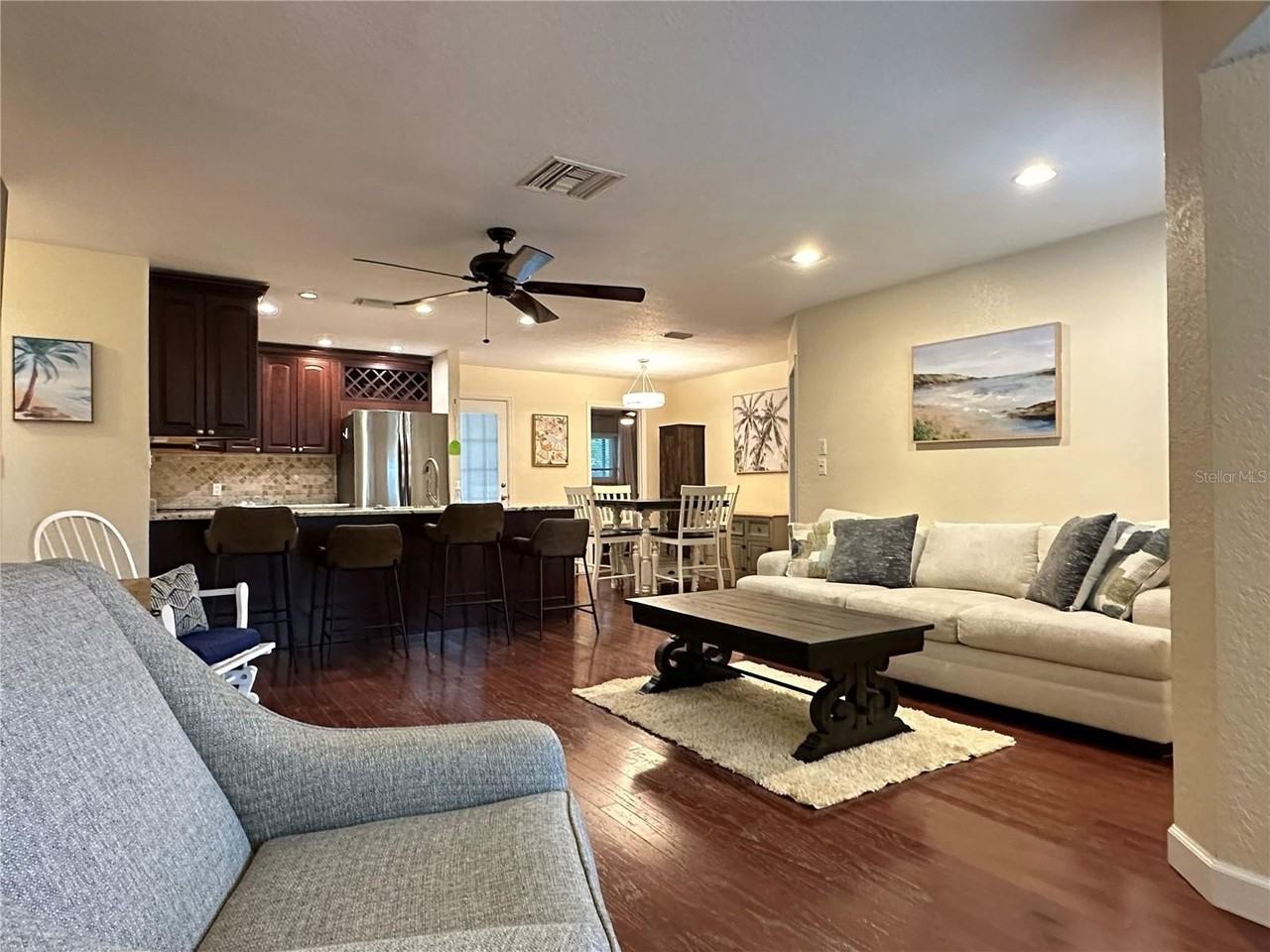 3324 Briarwood Ln - Photo 3 of 33