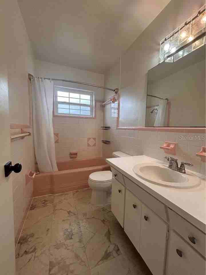 1487 Otten St - Photo 6 of 20