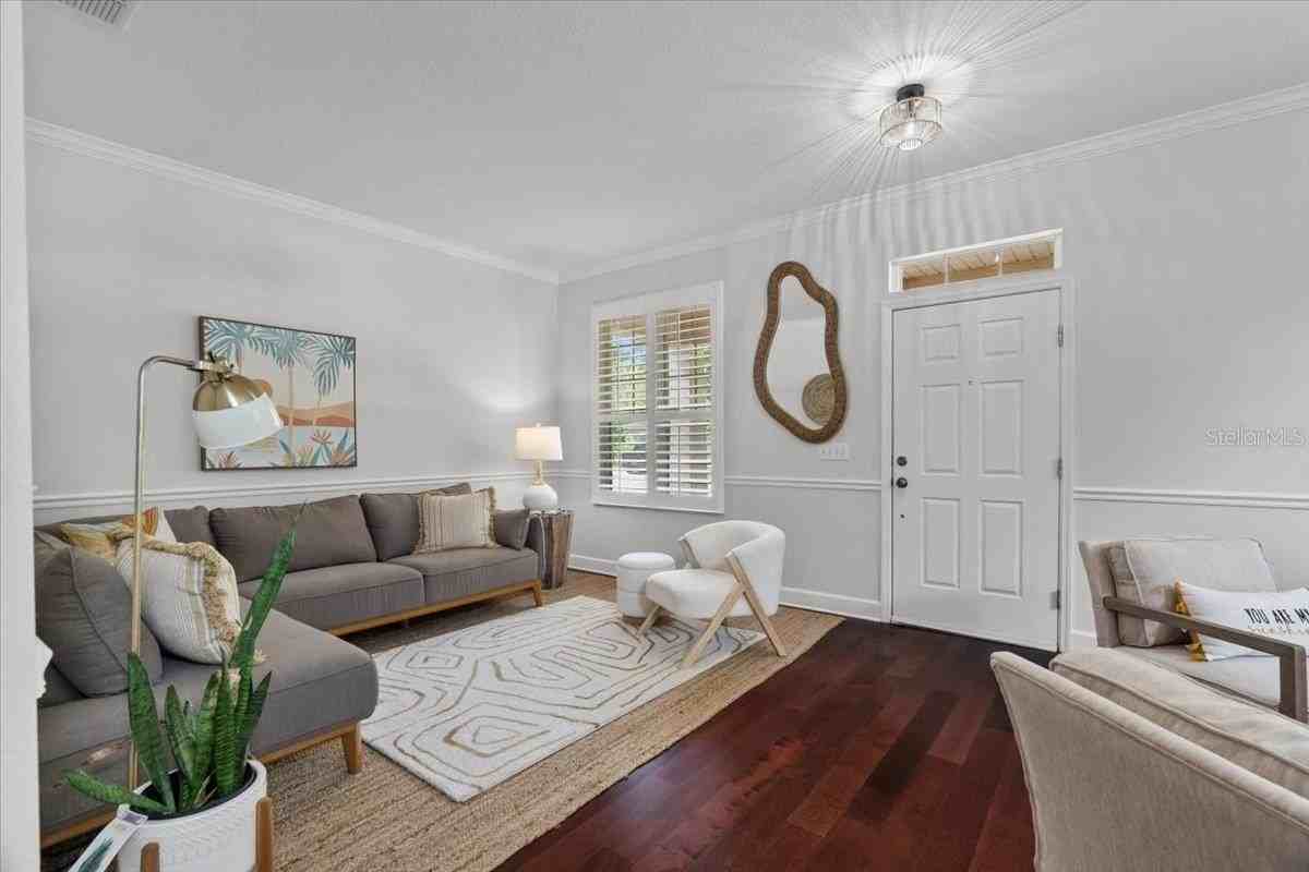 118 Birchmont Dr - Photo 4 of 49