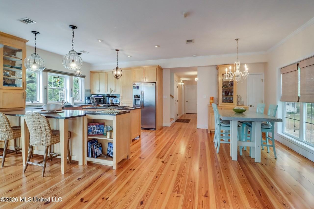 1324 Beach Blvd - Photo 3 of 35