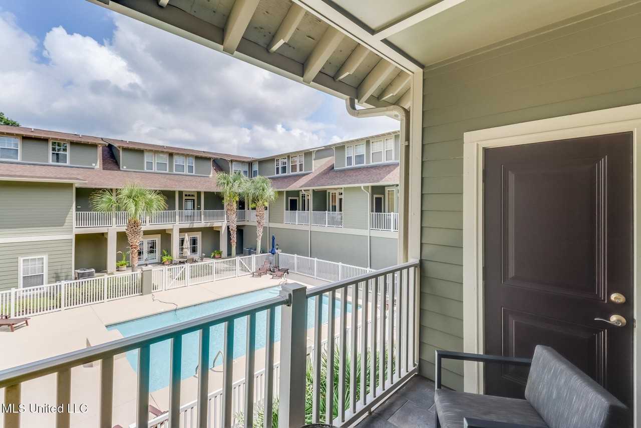 922 Porter Ave Apt 220 - Photo 4 of 26