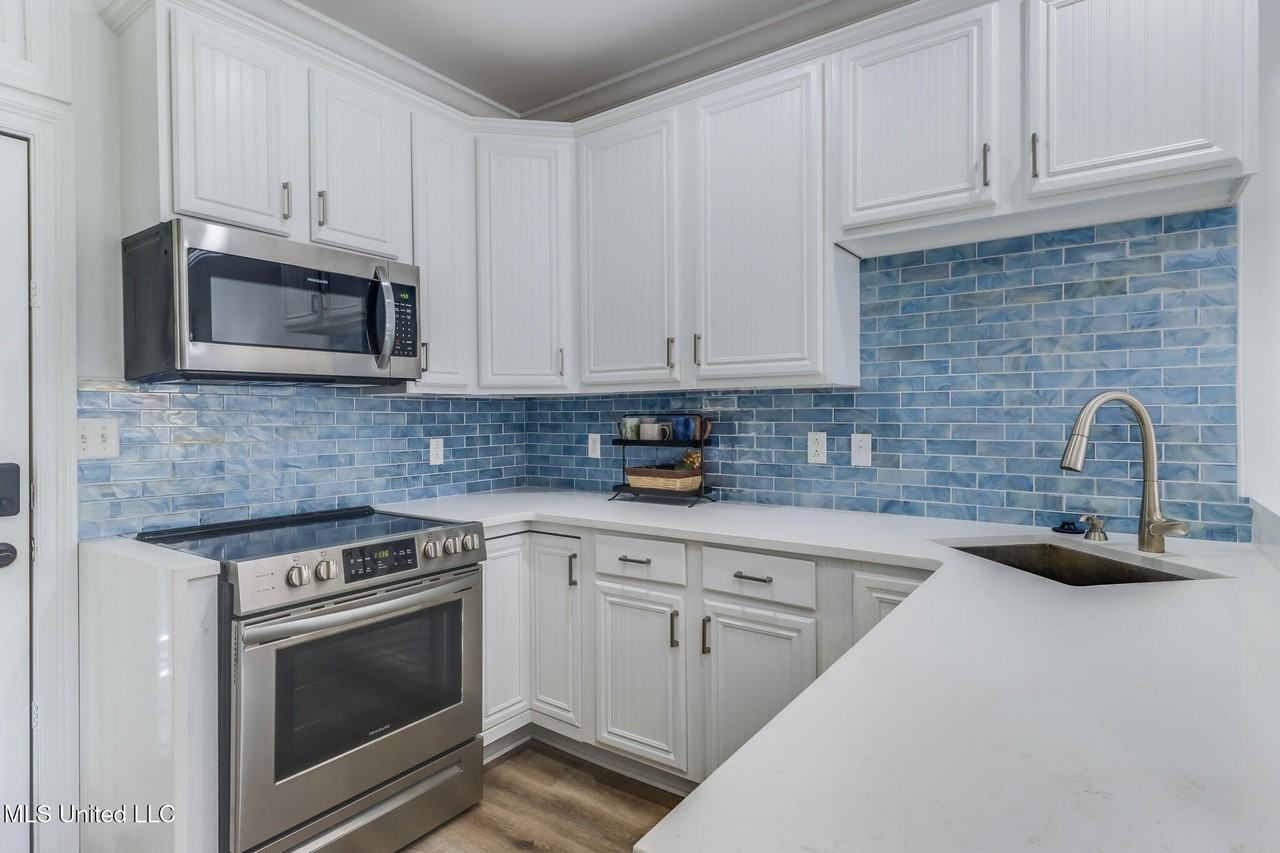 922 Porter Ave Apt 220 - Photo 6 of 26