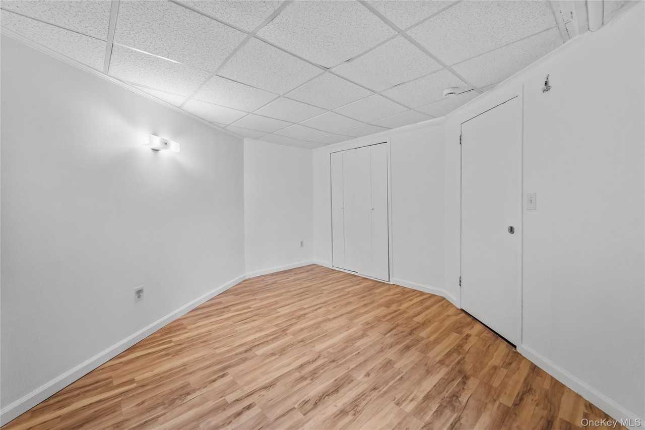 33 William St Apt L3 - Photo 5 of 17