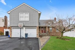 featured image of 8 Branding Iron Ln