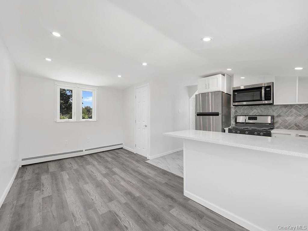 8 Winthrop St Unit 2 - Photo 6 of 14