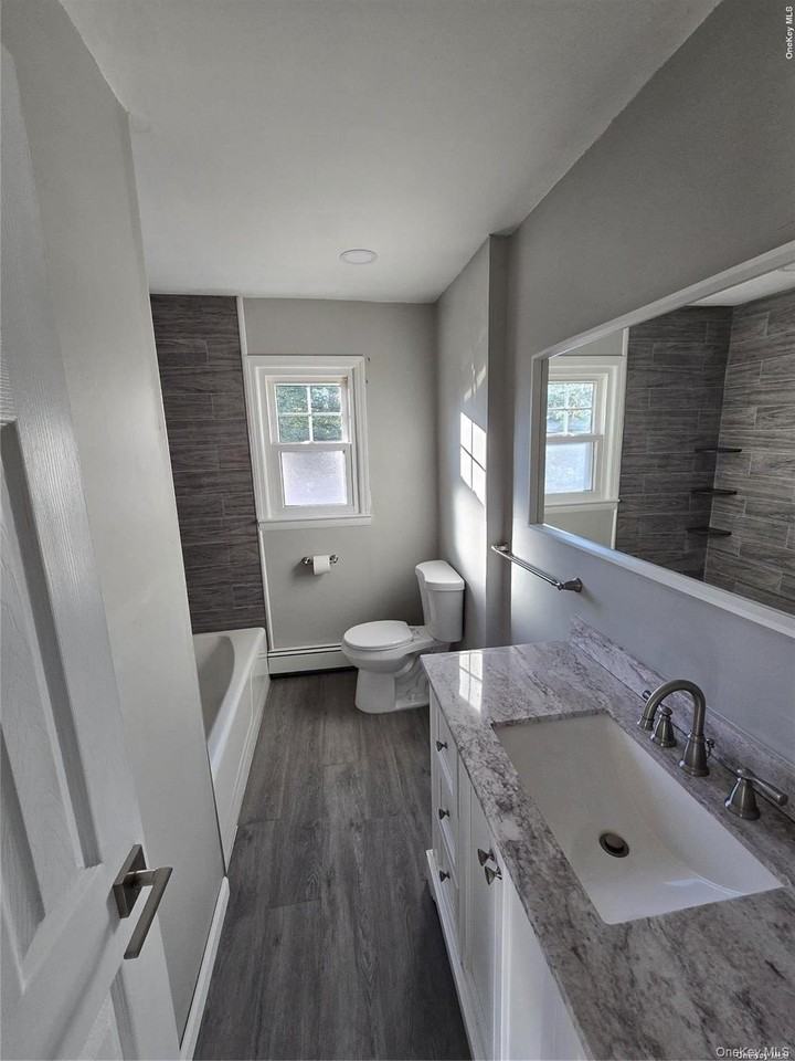 70 E Valley Stream Blvd Apt 2 - Photo 6 of 9