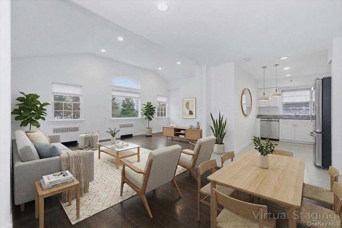 98 Nassau Rd Apt 2 - Photo 3 of 23