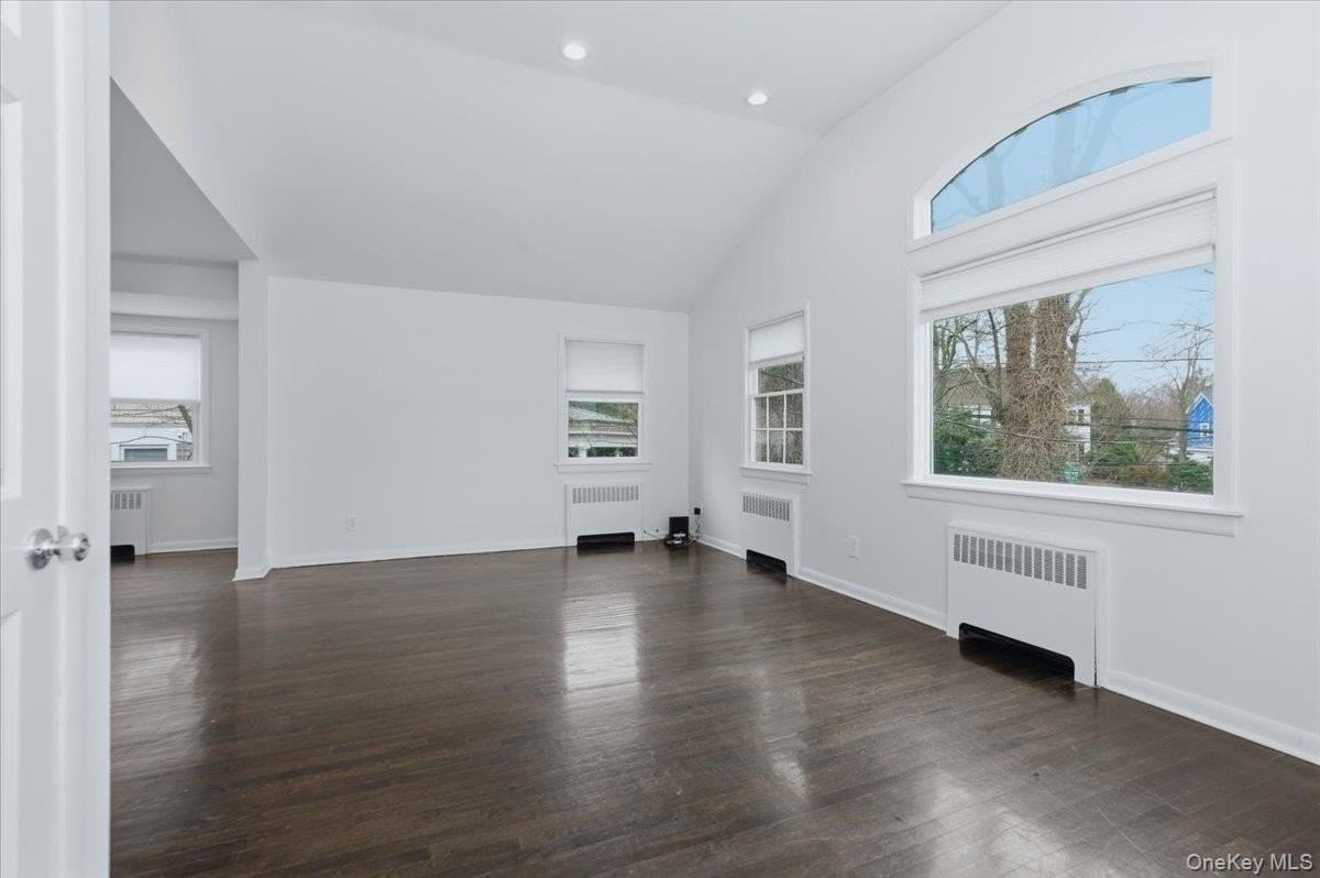 98 Nassau Rd Apt 2 - Photo 5 of 23