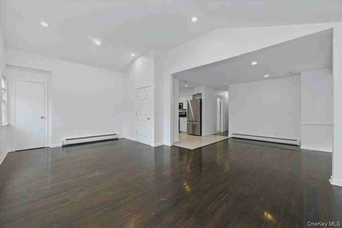 98 Nassau Rd Apt 2 - Photo 7 of 23