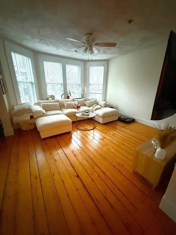 44 Marine Rd Apt 2 - Photo 3 of 8