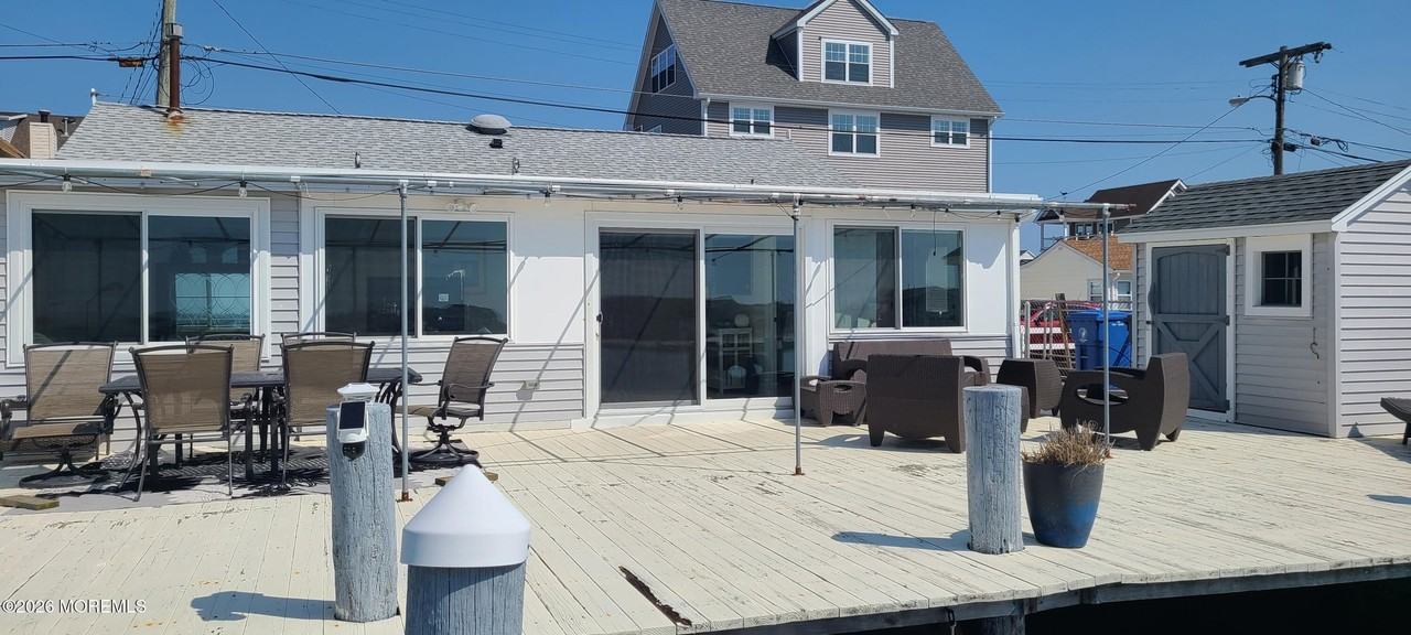 259 Joseph St - Photo 6 of 26