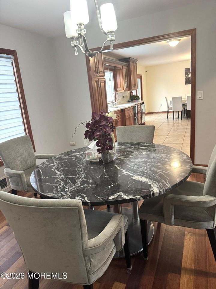 1902 Westfield St - Photo 6 of 12