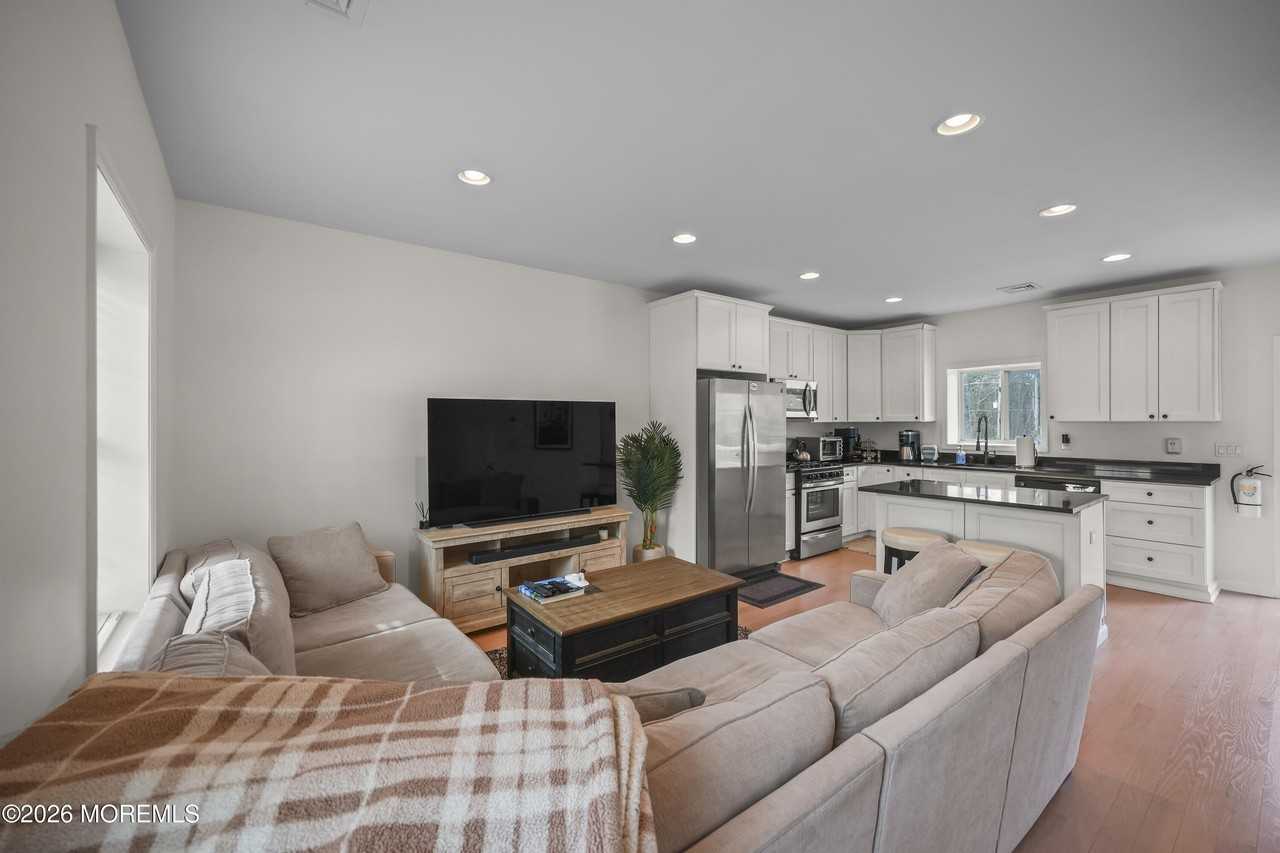 5 Cortland Rd - Photo 6 of 30