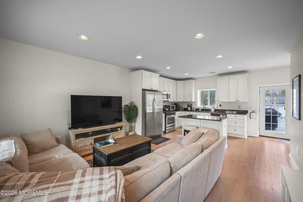 5 Cortland Rd - Photo 7 of 30