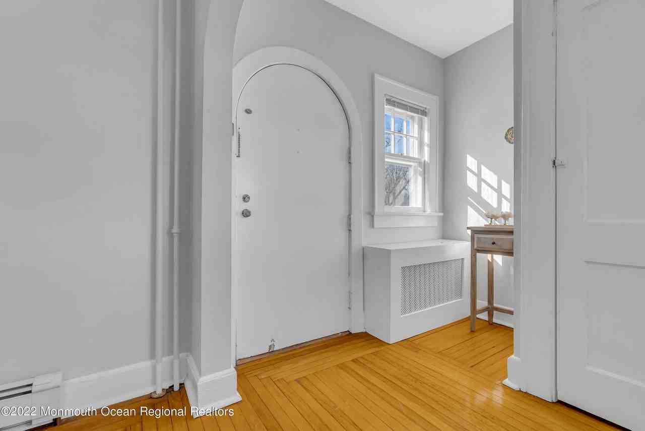102 Dixon Ave - Photo 4 of 35