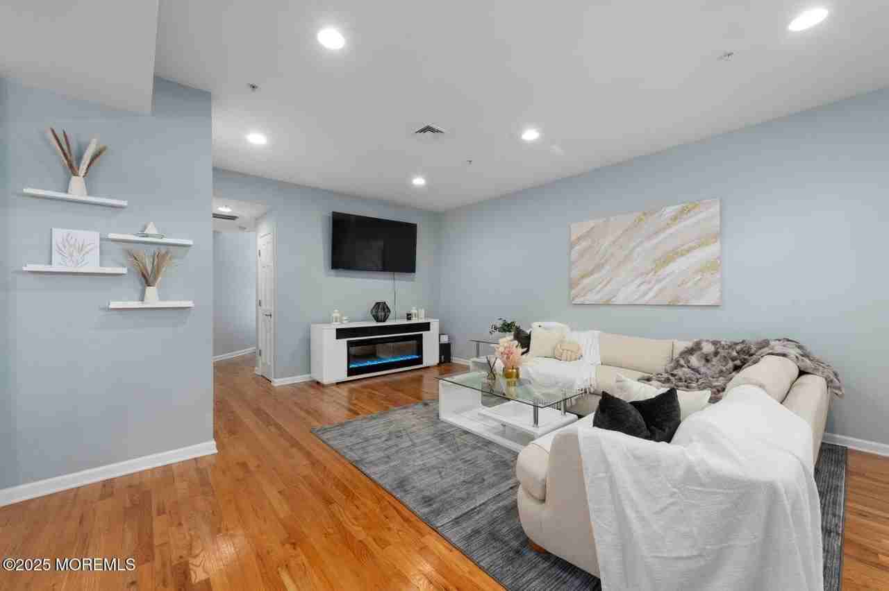 Main St - Photo 5 of 48