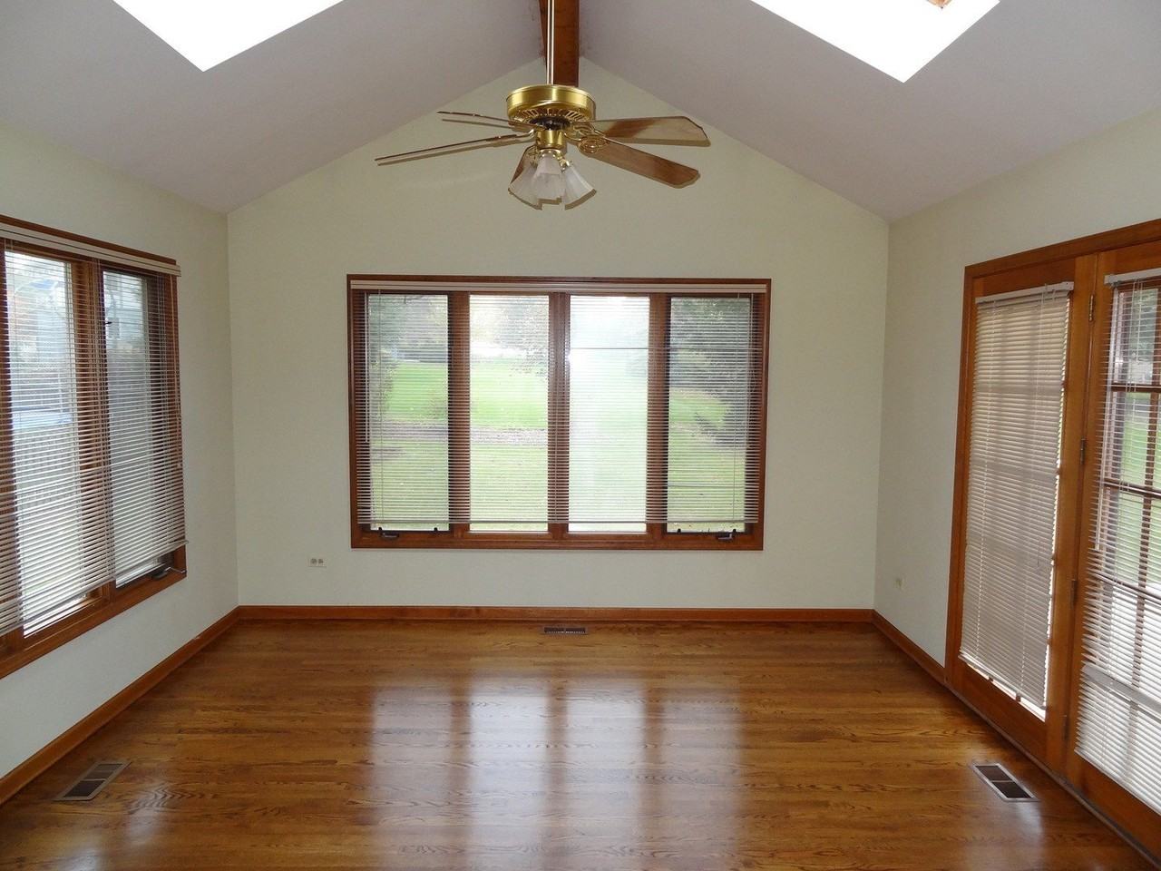 2619 Modaff Rd - Photo 7 of 21