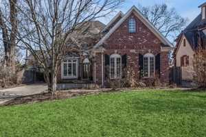 featured image of 557 N County Line Rd