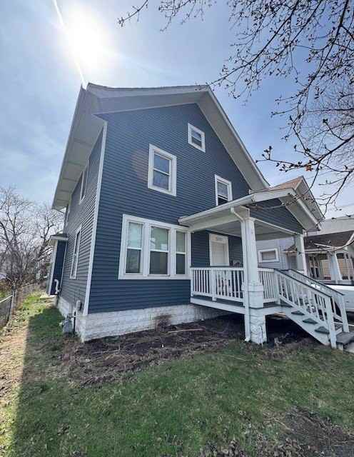 571 E Benton St - Photo 2 of 2