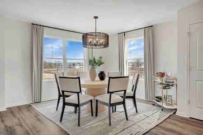 438 Lakeshore Ct Unit 438 - Photo 6 of 15