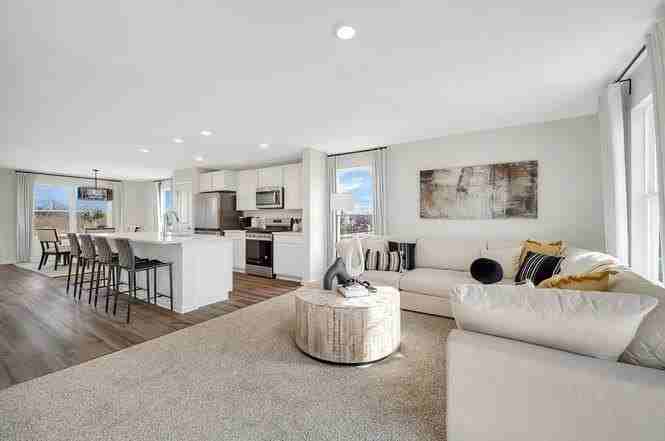 438 Lakeshore Ct Unit 438 - Photo 7 of 15