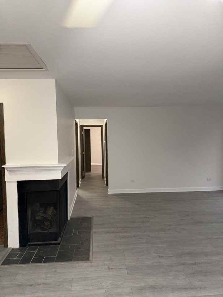 7040 Remington Ct Apt 204 - Photo 5 of 23