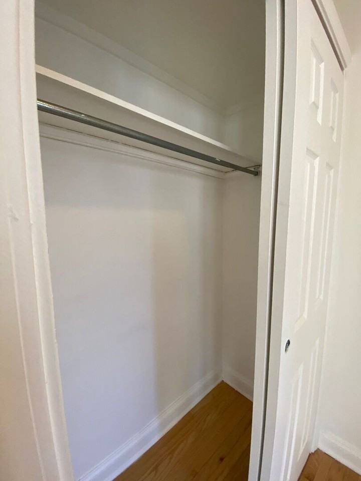 1332 W Hood Ave Apt 208 - Photo 5 of 7