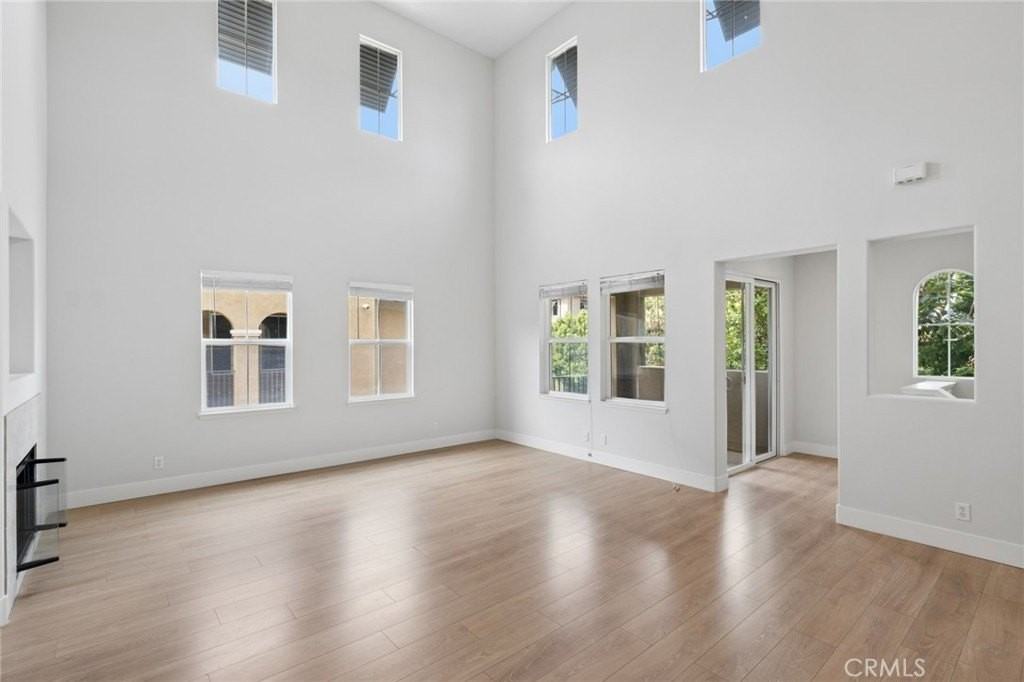 223 Lonetree - Photo 3 of 22