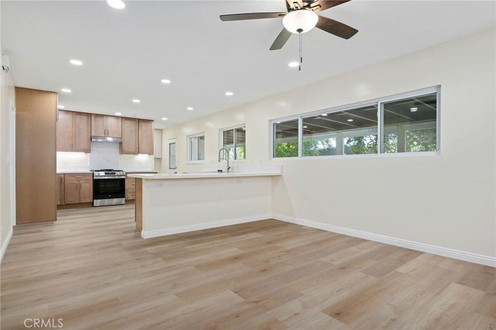 329 Bucknell Ave - Photo 7 of 19