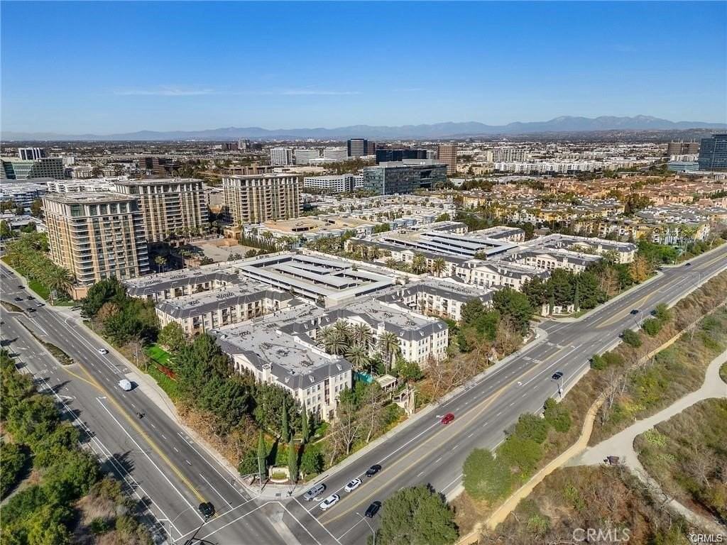 3428 Watermarke Pl - Photo 3 of 8