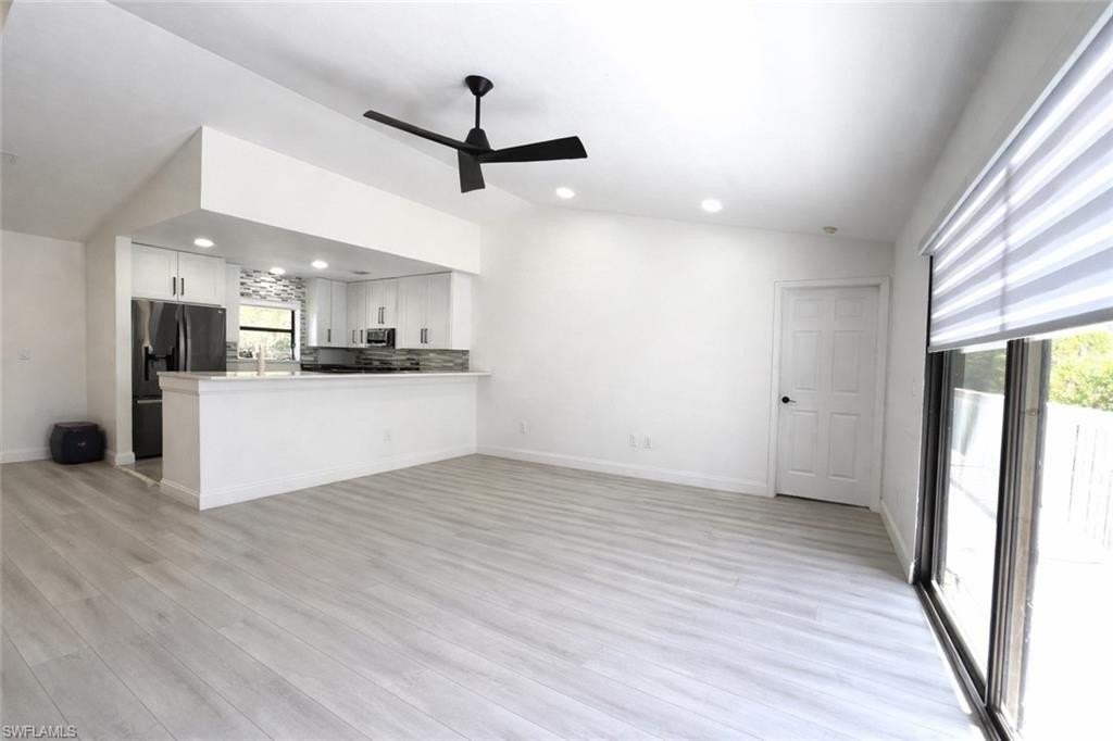 3767 Golden Gate Blvd E - Photo 5 of 26