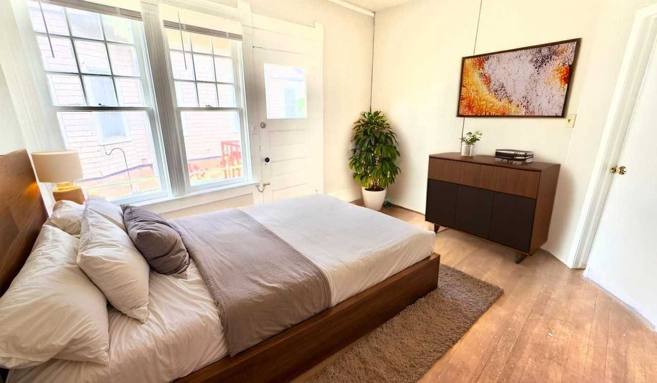 719 N Nevada Ave - Photo 5 of 6