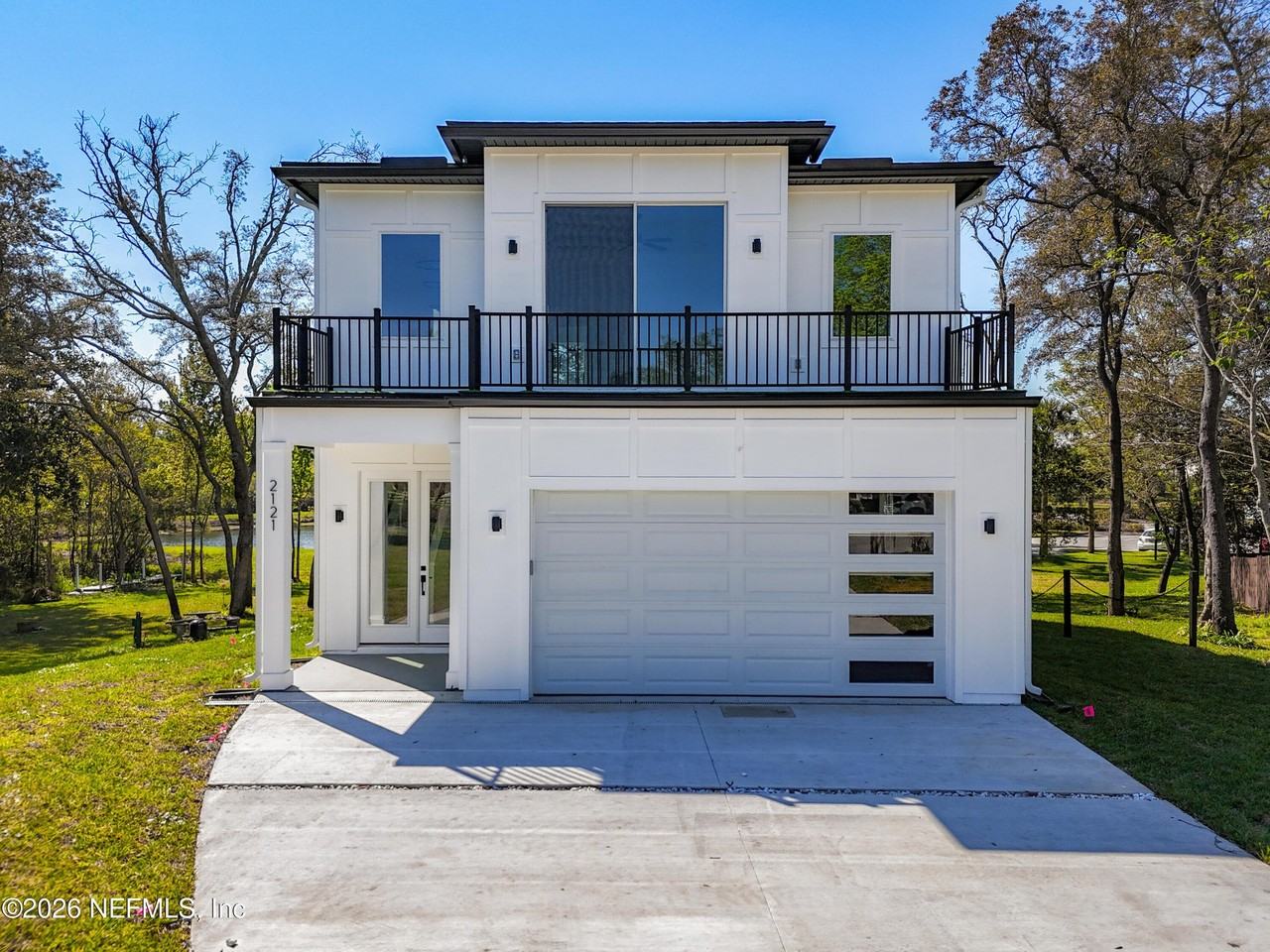 2121 Broad Water Dr - Photo 5 of 50