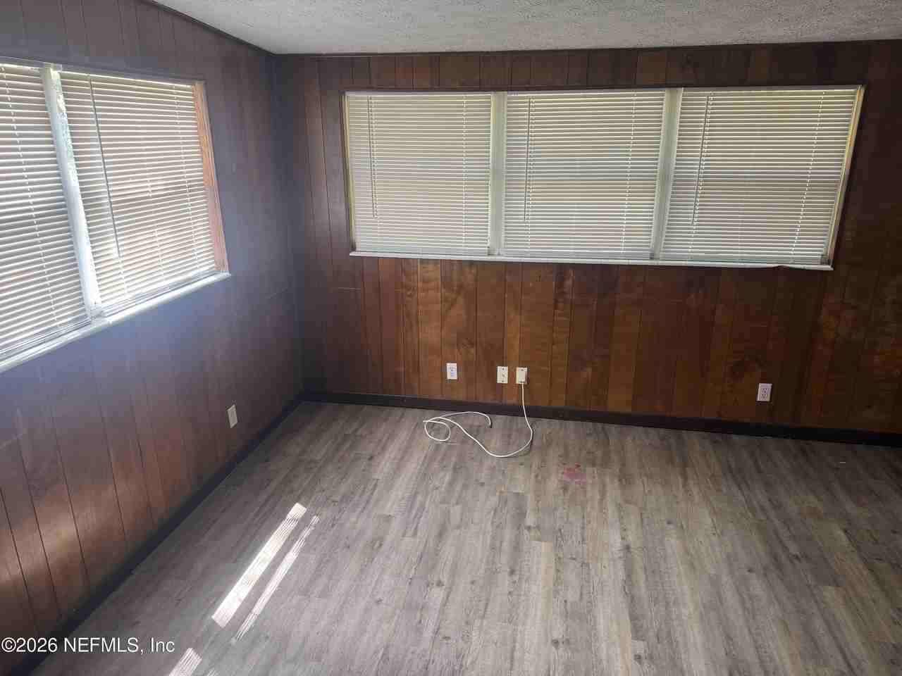 2334 Rogero Rd - Photo 6 of 17