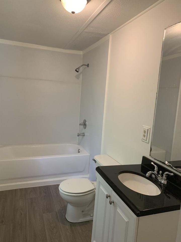 6806 Skyview Dr Se - Photo 3 of 5