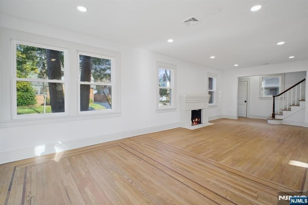 344 Marlboro Rd - Photo 4 of 21