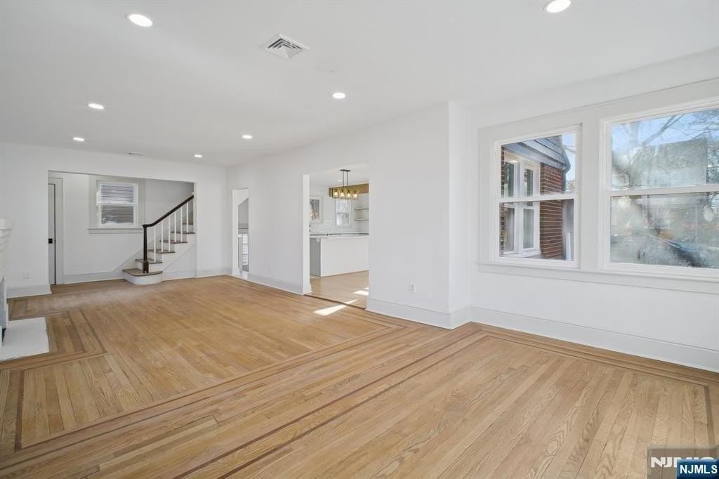 344 Marlboro Rd - Photo 5 of 21