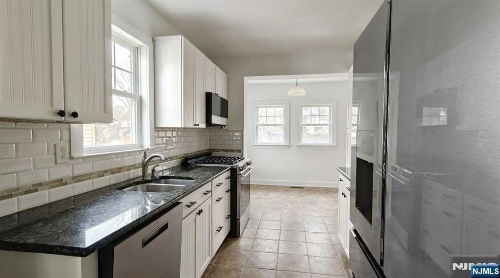 33 Norwood Pl - Photo 7 of 20