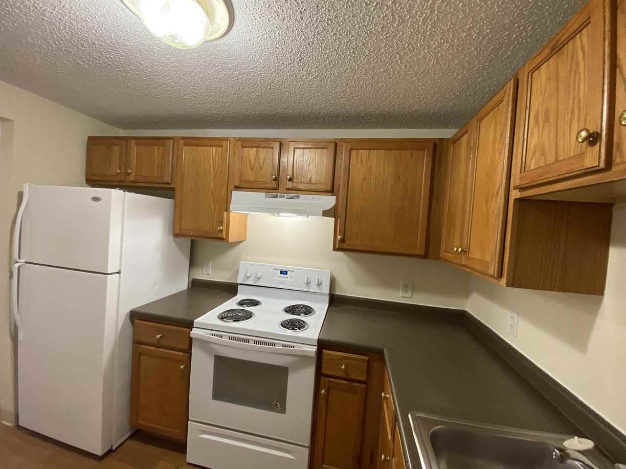 96 Powers St #200 - Photo 7 of 36