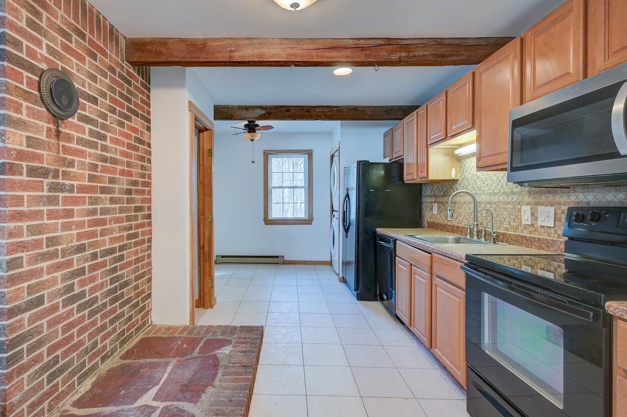 99 Pine St - Photo 5 of 24