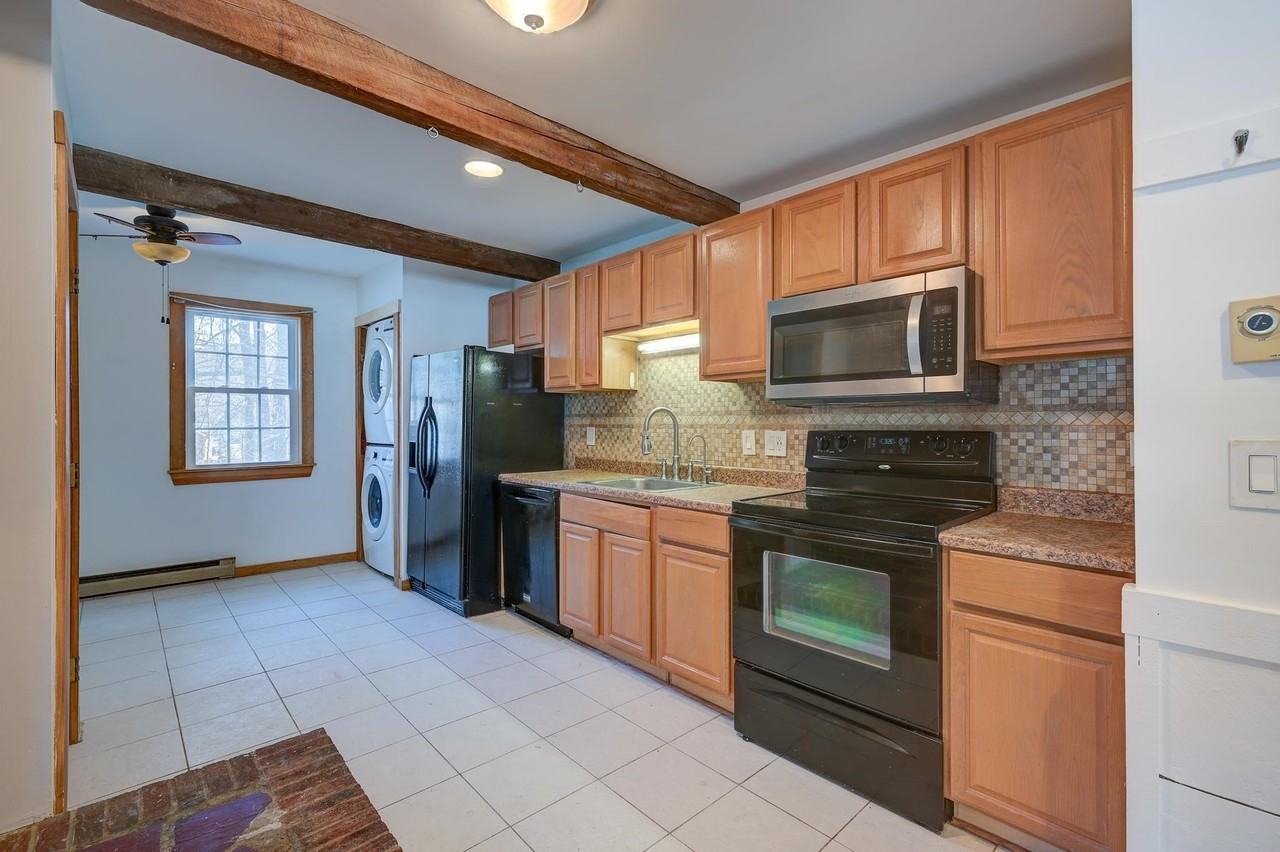 99 Pine St - Photo 6 of 24