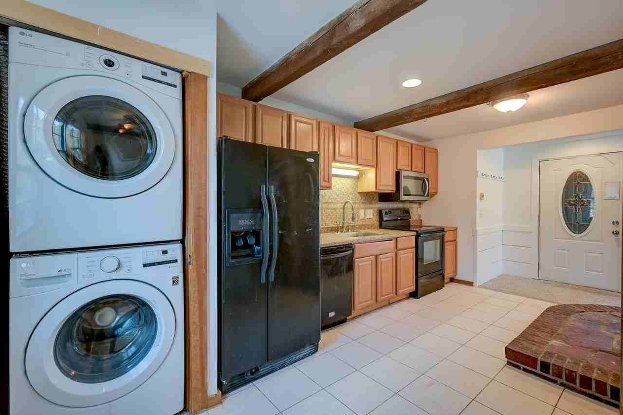 99 Pine St - Photo 7 of 24