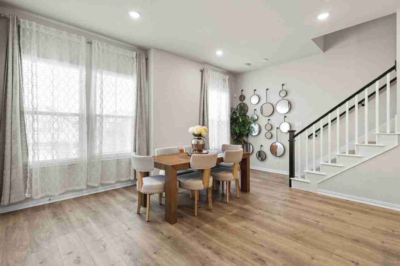 Sheboygan Ave - Photo 2 of 28