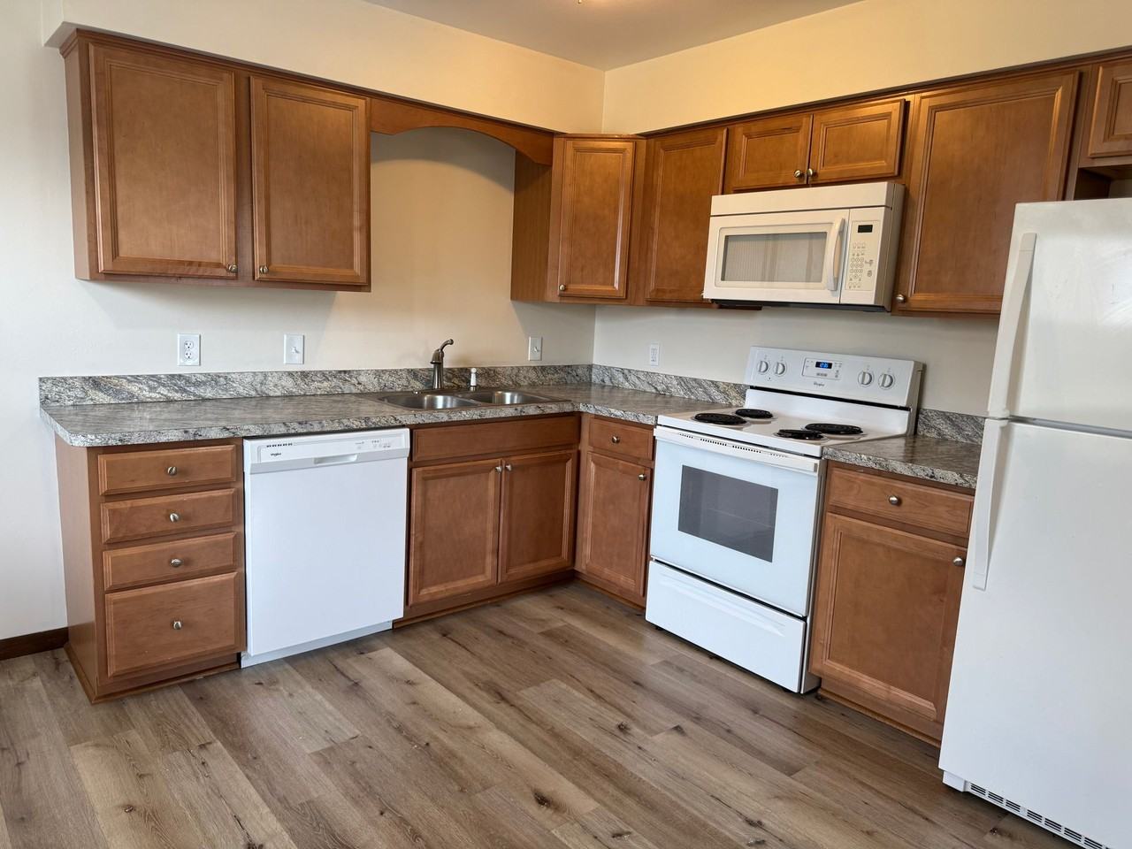28939 Lem Ct - Photo 3 of 31