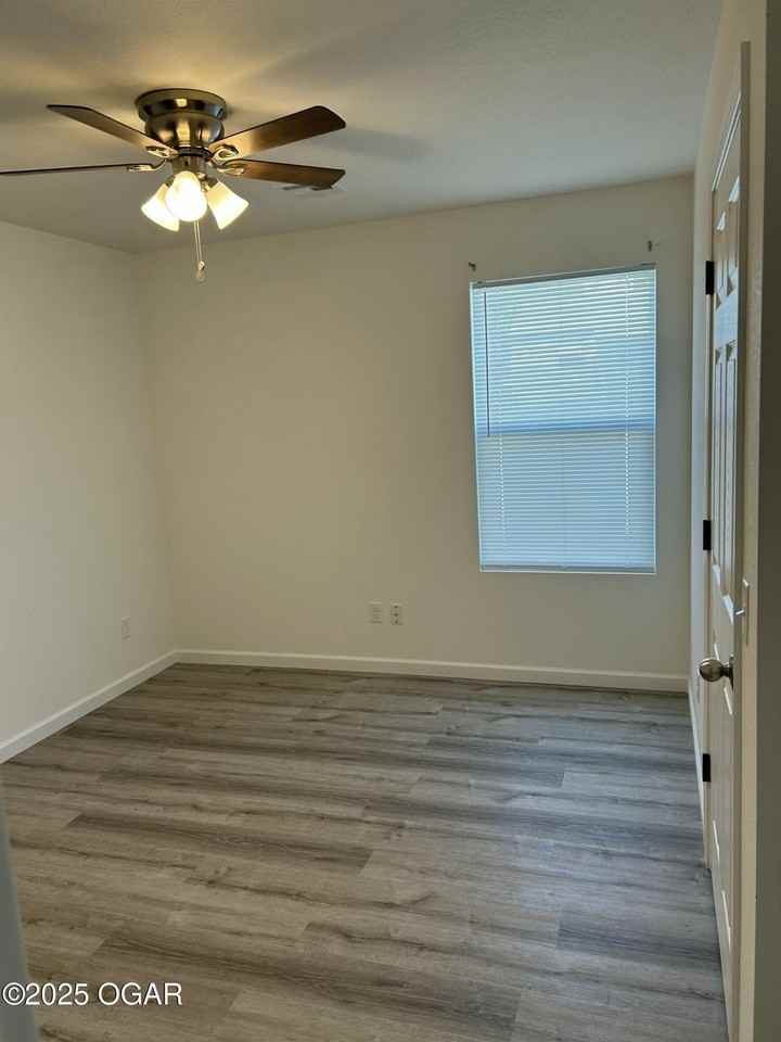 118 W Daugherty St Apt D - Photo 5 of 6