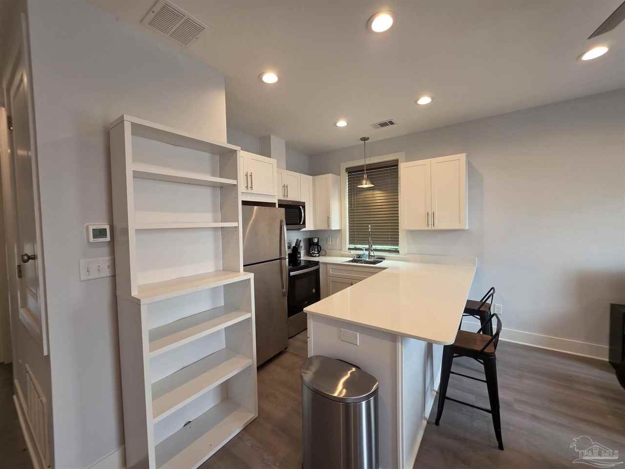 379 S Clubbs St #A - Photo 5 of 22